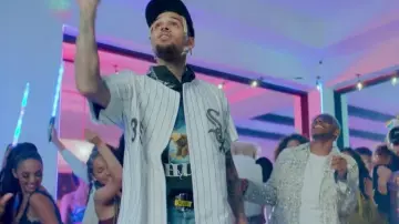 Cinturón de Heron Preston usado por Chris Brown en el video de YouTube Eric Bellinger - Type A Way (ft. Chris Brown & OG Parker) [Video musical oficial]