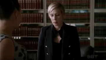 Veronica beard Miller Striped Dick­ey Jacke worn by Bonnie Winterbottom (Liza Weil) in How to Get Away with Murder Season 06 Episode 06