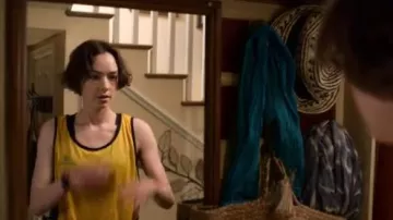 Produit Classique Nike soutien-gorge de Sport portés par Casey Gardner (Brigette Lundy-Paine) dans Atypiques Saison 3 Épisode 1