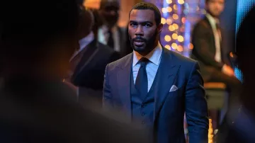 Traje azul de 3 piezas usado por James 'Ghost' St. Patrick (Omari Hardwick) en Power (S05E06)