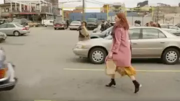 Gucci Bonbons Brodé bottines portées par Lexi (Anne Hathaway) Moderne de l'Amour Saison 01 Episode 03