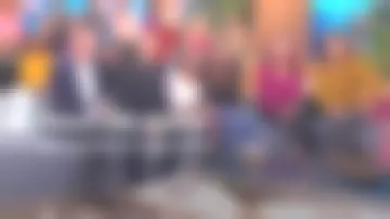 La Blouse en soie imprimé de Faustine Bollaert dans Ça commence aujourd'hui