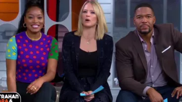 Alice + olivia Cia­ra Re­versible Sweater worn by Keke Palmer on Good Morning America November 04, 2019