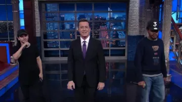 Suéter de Ralph Lauren usado por Chance The Rapper en The Late Show con Stephen Colbert