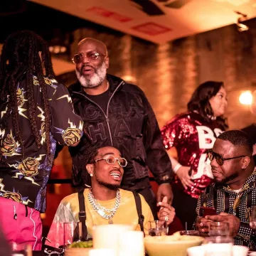 Allover Cordon Rose Pantalon de Quavo sur l'Instagram account @qcmceo_p