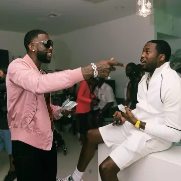 Valentino 'VLT­N' Print Pink Bomber Jack­et of Gucci Mane on the Instagram account @laflare1017