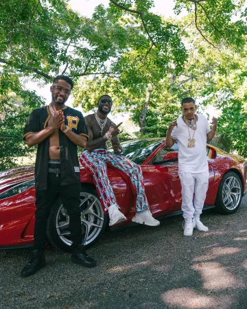 Dolce & gabbana White Bas­kets Su­per King of Gucci Mane on the Instagram account @laflare1017