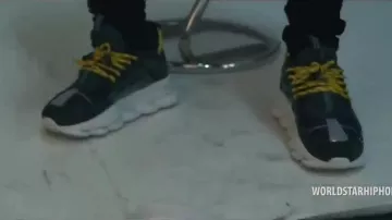 Versace Chain Reaction Tartan Sneakers usadas por YFN Lucci en el video de YouTube YFN Lucci "Made For It 2" (The Road To WMW 3) (WSHH Exclusive - Official Music Video)