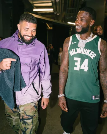 Acronym Nemen Acronym J28 K Purple of Drake on the Instagram account @laflare1017