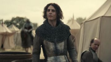 The chainmail of King Henry V of England 'Hal' (Timothée Chalamet) in The King