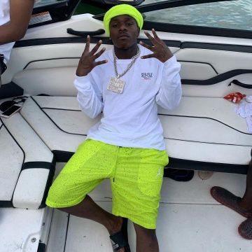 Adidas Black Performance Adilette Cf Ultra C Sandalia Atlética de DaBaby en la cuenta de Instagram @dababy