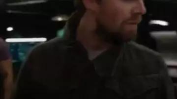 G-star Jack­et worn by Oliver Queen (Stephen Amell) in Arrow Season 08 Episode 04