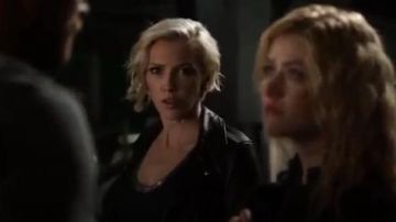 Iro Jack­et worn by Laurel Lance (Katie Cassidy) in Arrow Season 08 Episode 04