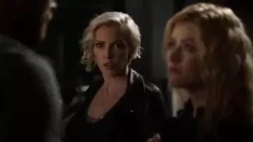 Iro Jack­et worn by Laurel Lance (Katie Cassidy) in Arrow Season 08 Episode 04