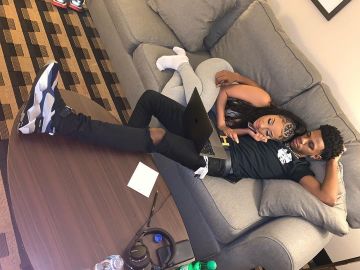 Hermes Per­mabrass Buck­le Black Leather Belt of A Boogie wit da Hoodie on the Instagram account @artisthbtl