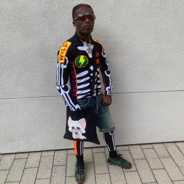 Dior Bee Em­broi­dered Black Socks of Lil Uzi Vert on the Instagram account @liluzivert