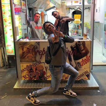 Les sneakers Nike Air Jordan 1 bleu mid de Gambi sur son compte Instagram @gambinojetski