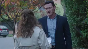 Blue slim fit business suit worn by Mike (Luke Evans) in Angel of Mine