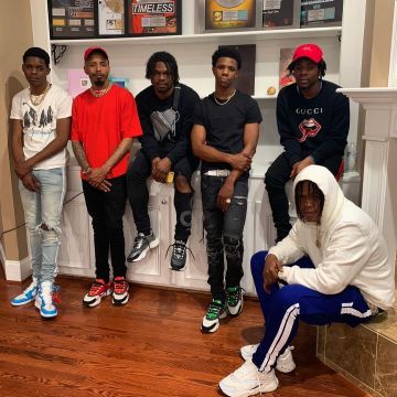 Amiri Denim Pant de A Boogie wit da Hoodie en la cuenta de Instagram @artisthbtl