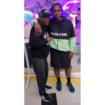 Balenciaga Zip Up Lo­go Jack­et of Pusha T on the Instagram account @kingpush