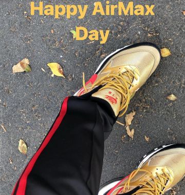 Nike Gold Sportswear Air Max 97/BW of T.I. on the Instagram account @troubleman31