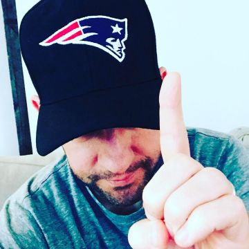 New England Patriots Navy Cap of John Krasinski on the Instagram account @johnkrasinski