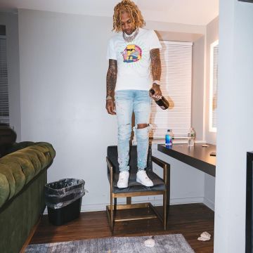 Amiri Graffiti Jean - Super Light Indigo de Lil Durk en la cuenta de Instagram @durkioworld