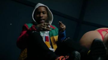 Sandro Juli­enne World Lovers Graph­ic Hood­ie worn by Tory Lanez in the YouTube video Tory Lanez - Freaky