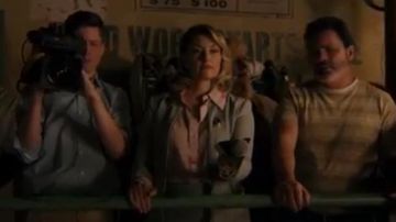  Camisa rosa de Estrella de Mar Jamie de Londres usada por Alice Cooper (Mädchen Amick) en Riverdale Temporada 4 Episodio 5
