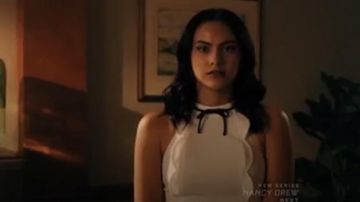Ted Baker en Noir et Blanc Bahati Pétoncle Halter Robe Patineuse porté par Veronica Lodge (Camila Mendes) à Riverdale Saison 4 Épisode 5