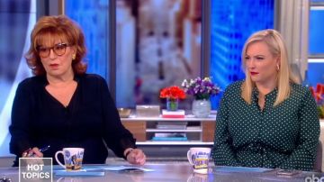 Elie Tahari Stargaz­er V-Neck Long-Sleeve louse worn by Joy Behar on The View November 06, 2019