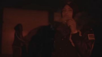 Ceremonia de apertura Black Classic Varsity Jacket usada por G Herbo en el video de YouTube G Herbo - Wilt Chamberlin (Video Oficial)