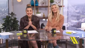 R13 Den­im Mi­ni Skirt worn by Morgan Stewart on E! News November 6, 2019