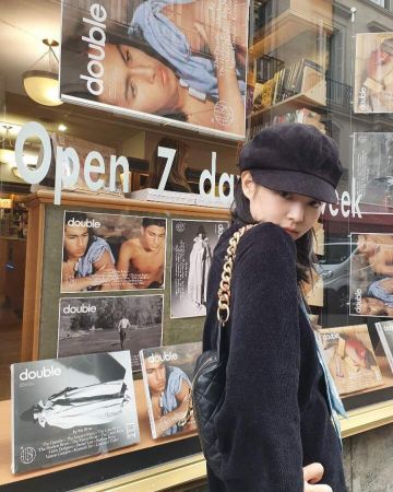 Casquette gavroche noire de Jennie Kim sur le compte Instagram de @jennierubyjane