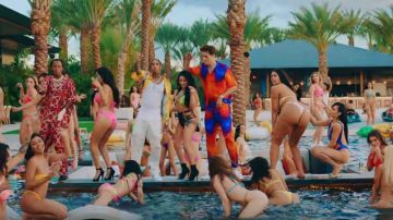Dries van noten Orange Camp-Collar Camisa Voile estampada de G-Eazy en el video musical Tyga - Girls Have Fun (Video Oficial) ft. Rich The Kid, G-Eazy