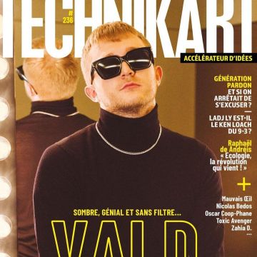 Le col roulé noir porté par V.A.L.D en couverture de Technikart