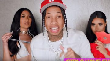 GCDS White short-sleeve denim vest of Tyga in the music video Tyga - Girls Have Fun (Official Video) ft. Rich The Kid, G-Eazy