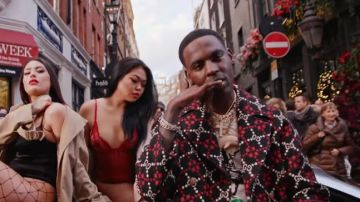Gucci Diamant Manteau porté par les Jeunes Dolph dans la vidéo YouTube Young Dolph - Dieu (Vidéo Officielle)