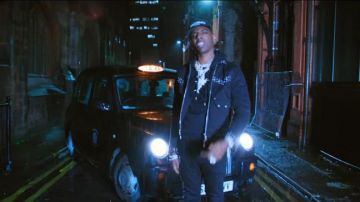 Camiseta Oversize de Gucci con G entrelazada usada por Young Dolph en el video de YouTube Young Dolph - On God (Video Oficial)