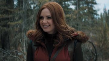 Red Vest Sleeveless Fur Hoodie Jacket worn by Martha (Karen Gillan) in Jumanji: The Next Level