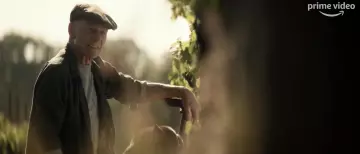 The flat cap worn by Jean-Luc Picard Patrick Stewart in the series Star Trek : Picard 