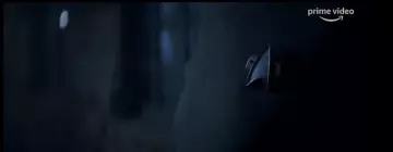 Badge qmx voyager worn by Jean-Luc Picard Patrick Stewart in the series Star Trek : Picard 