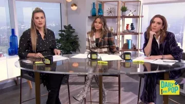 Steve Madden Dominique Sur-Les-Genoux Stretch Bottes portées par Erin Lim sur E! News Le 7 Novembre 2019