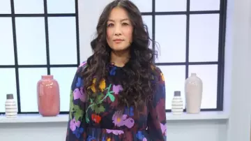 Halogen® Long Sleeve Mi­di Dress worn by Lainey on The Loop November 7, 2019