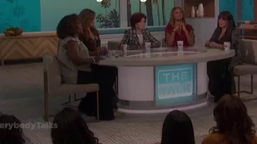 Alice + olivia Ran­da Mixed Print Trum­pet Sleeve Blouse worn by Carrie Ann Inaba on The Talk November 7, 2019