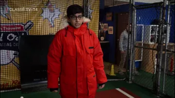 Parka red Zahid (Nik Dodani) in Atypical (S03E10)