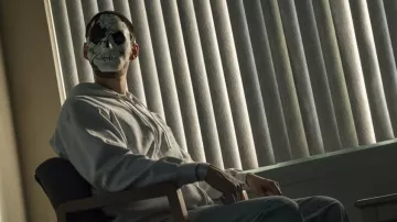 La réplique du masque de Billy Russo (Ben Barnes) dans Marvel's The Punisher (S02E03)
