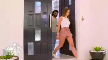 Le short à nœud porté par Camille (Froment) dans Les Marseillais Australia épisode 23 du 27/03/18