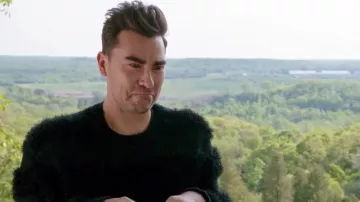 Yohji Yamamoto suéter de rayas de David Rose (Daniel Levy) en Schitt's Creek (S05E14)