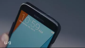 Smartphone Samsung de Darlene (Carly Chaikin) dans Mr. Robot (S04)